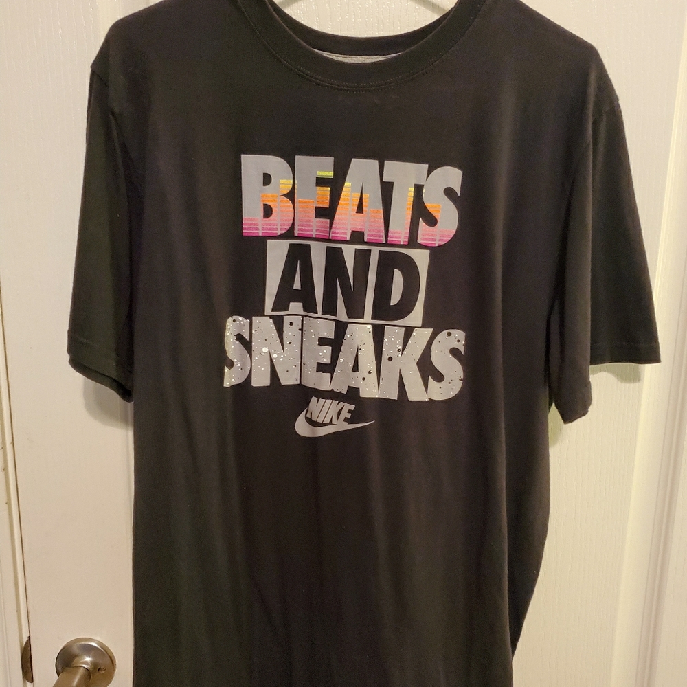 Nike tee